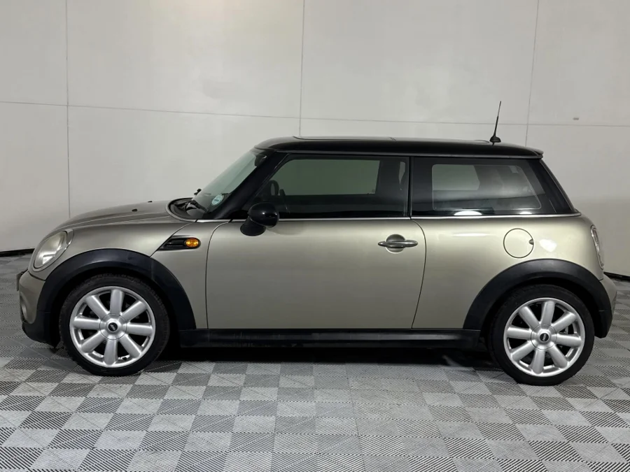 Used 2011 MINI Hatch Cooper - WeBuyCars Midstream