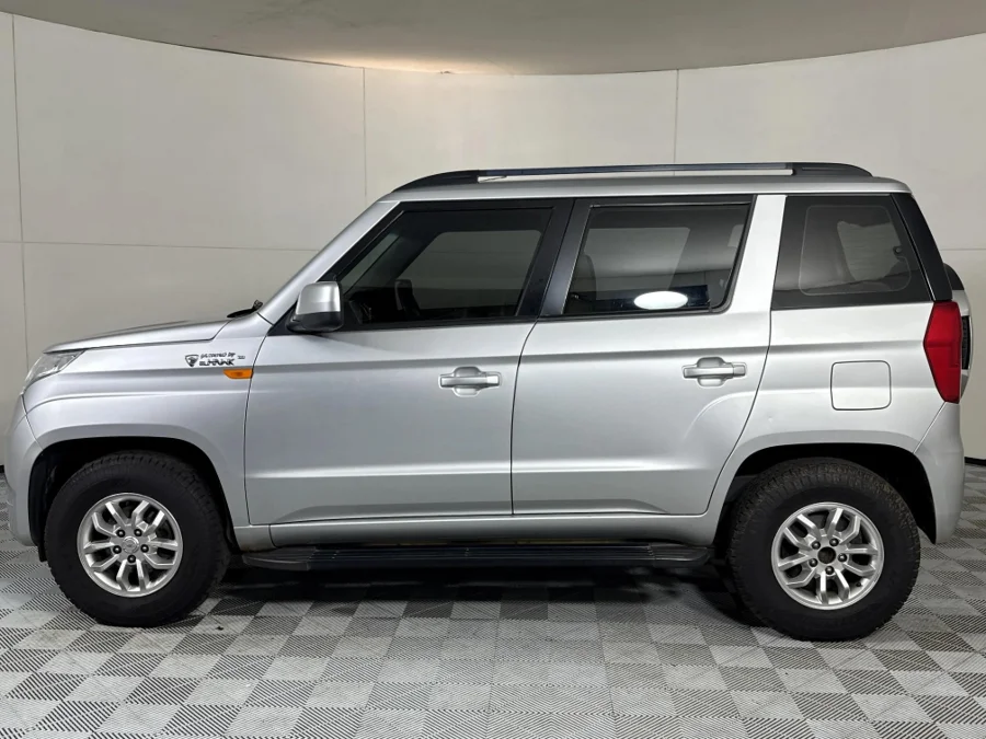 Used 2018 Mahindra TUV300 1.5CRDe T8 - WeBuyCars Midstream