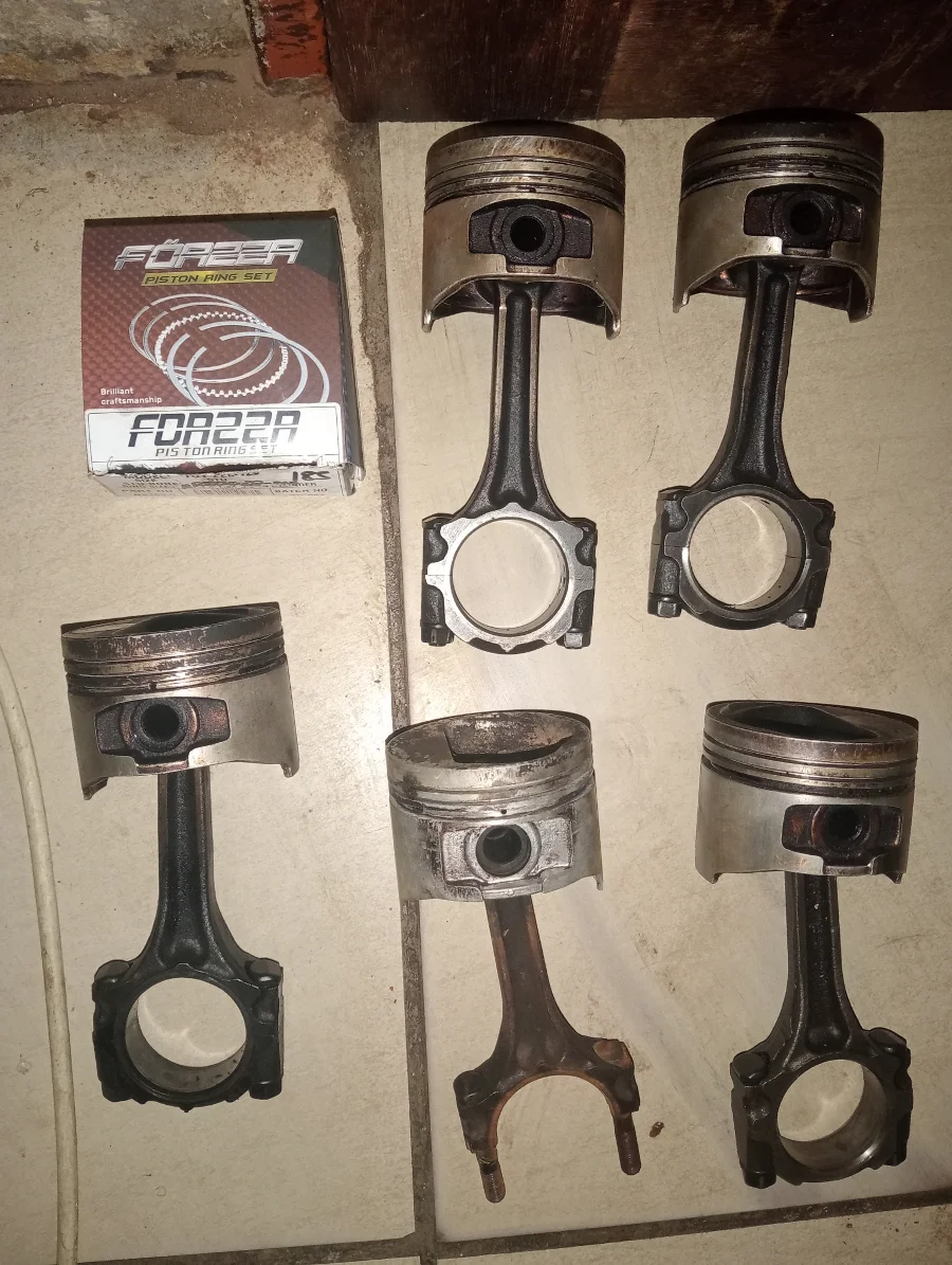 Pistons - Private Seller Pistons - Private Seller