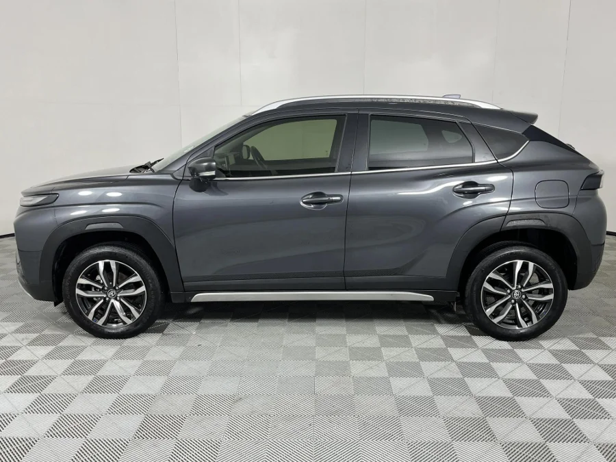 Used 2025 Toyota Starlet Cross 1.5 XR manual - WeBuyCars Gqeberha