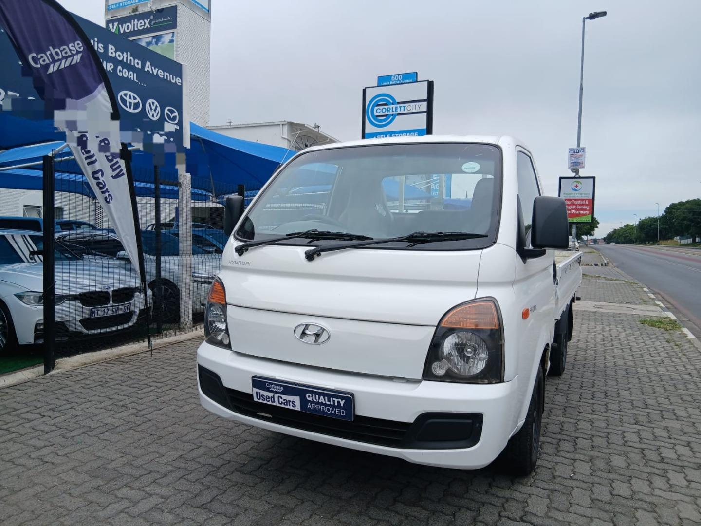 Used 2016 Hyundai H-100 Bakkie 2.6D deck