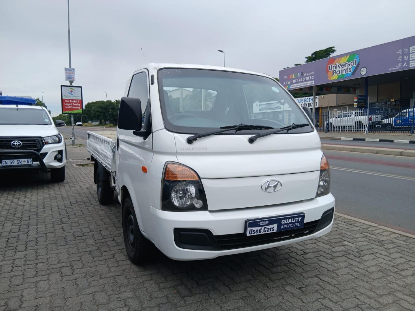 Used 2016 Hyundai H-100 Bakkie 2.6D deck