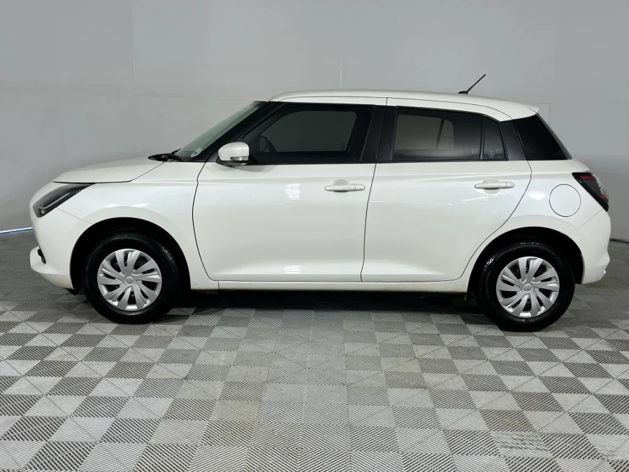 Used 2025 Suzuki Swift 1.2 GL - WeBuyCars Silverlakes
