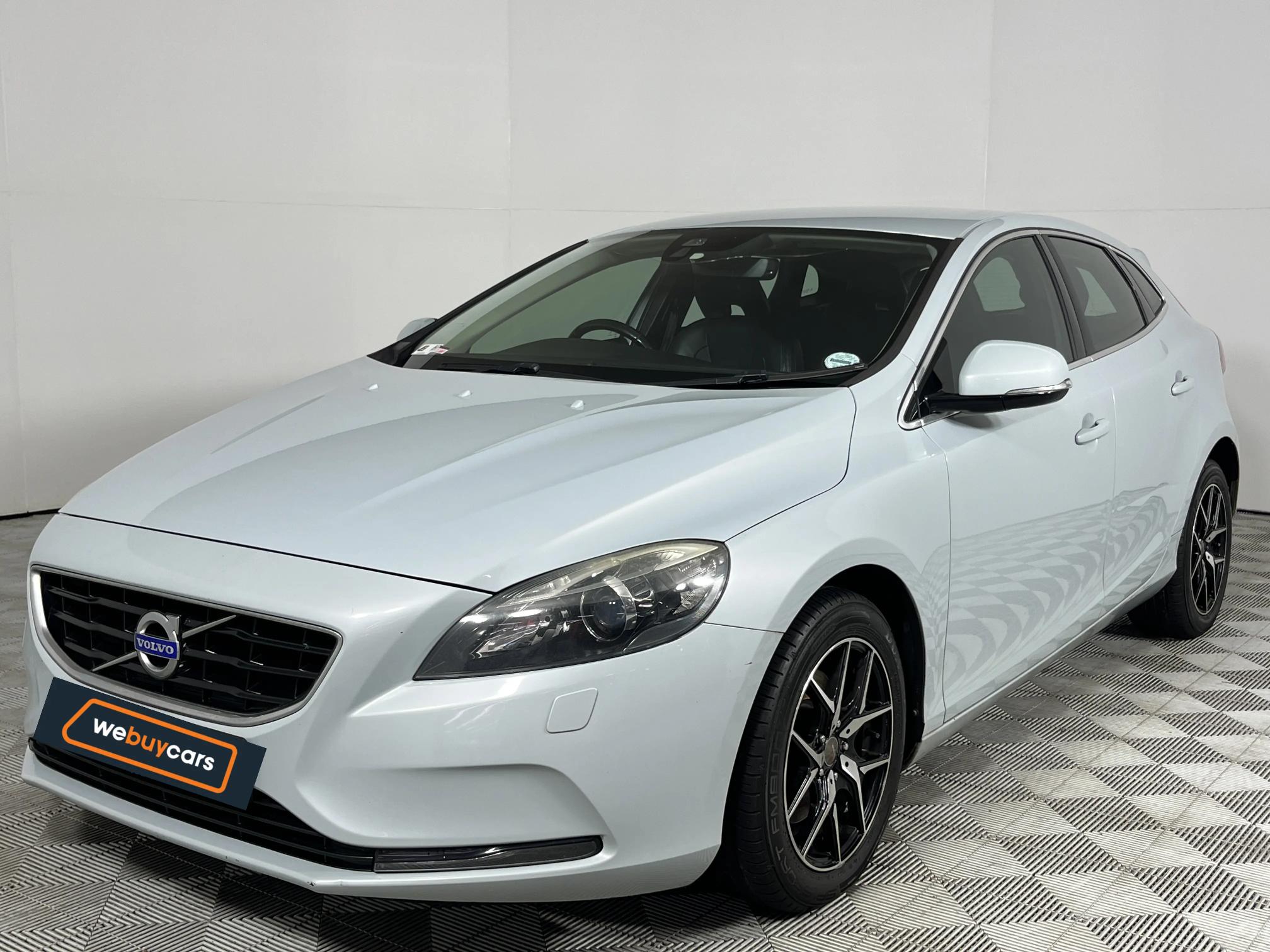 Used 2015 Volvo V40 T4 Elite
