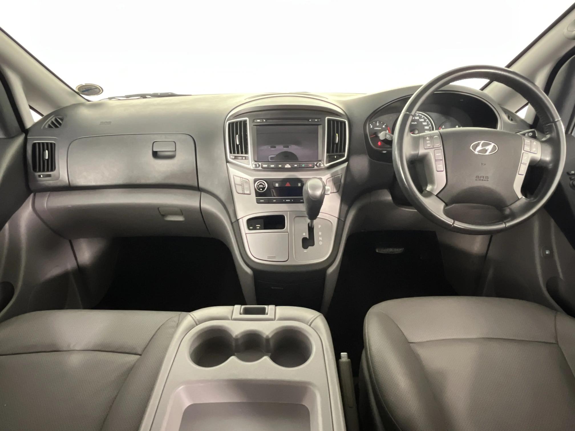 Used 2018 Hyundai H-1 2.5VGTi bus Elite 9-seater