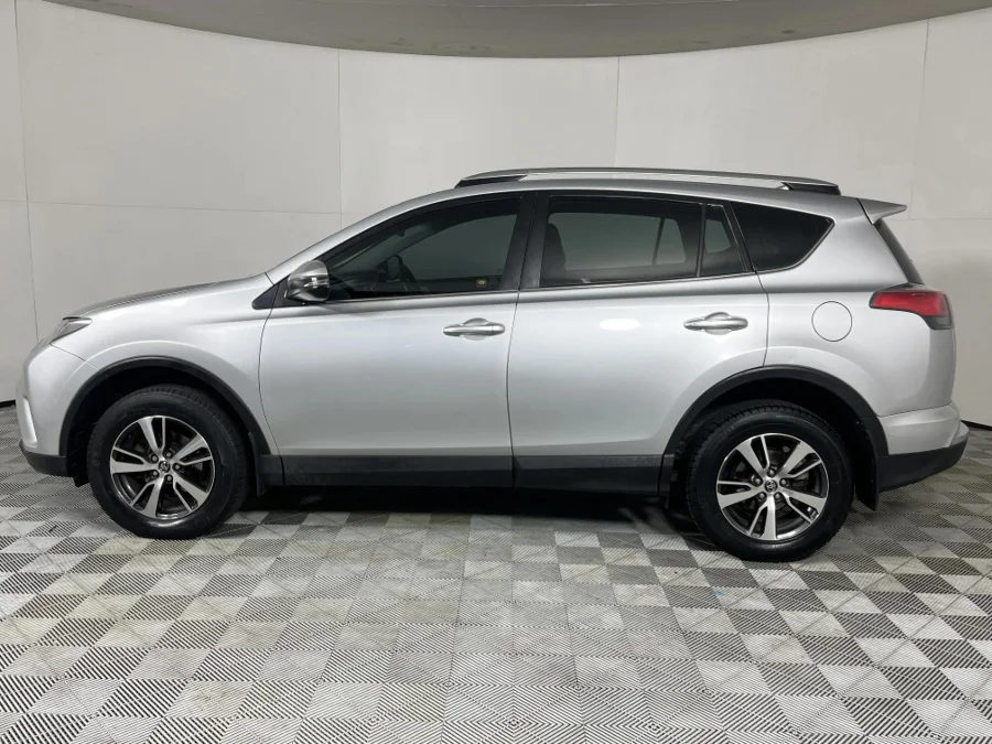 Used 2016 Toyota RAV4 2.0 GX auto - WeBuyCars Silverlakes
