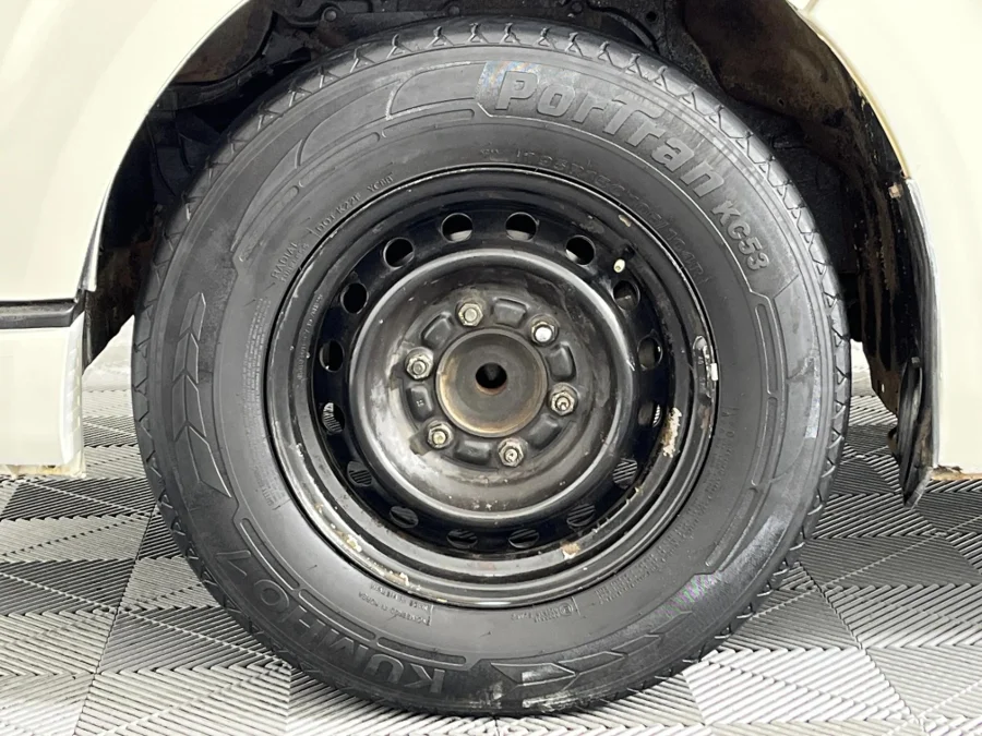 Used 2011 Toyota Quantum 2.5D-4D panel van - WeBuyCars Montana