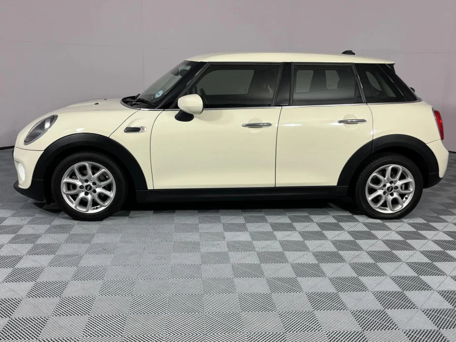Used 2020 MINI Hatch Cooper Hatch 5-door - WeBuyCars Brackenfell Cape Town
