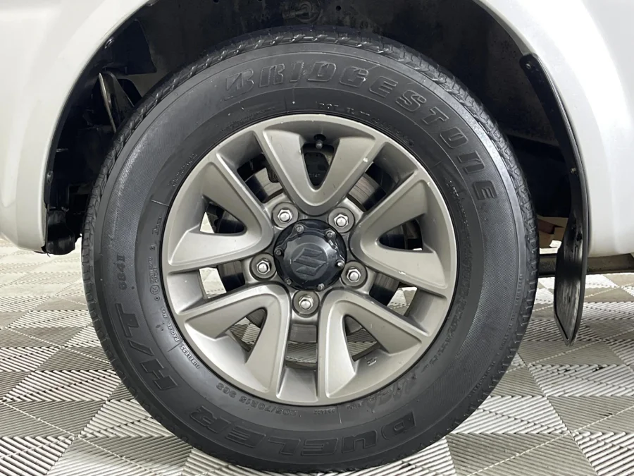 Used 2015 Suzuki Jimny 1.3 auto - WeBuyCars The Dome