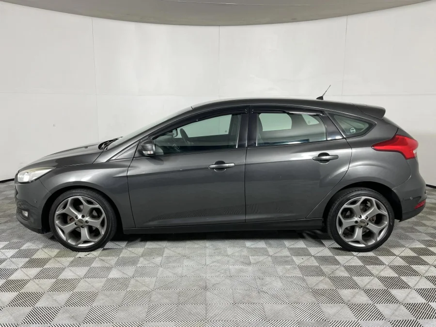 Used 2015 Ford Focus hatch 1.0T Trend - WeBuyCars Riverhorse Used 2015 Ford Focus hatch 1.0T Trend - WeBuyCars Riverhorse