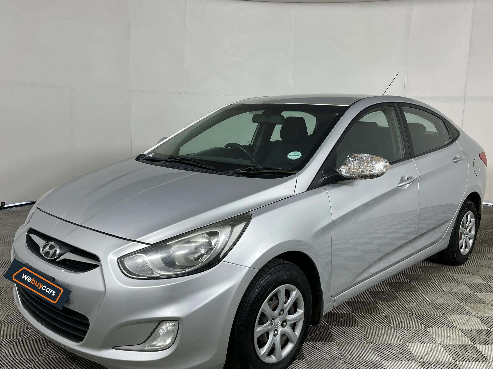 Used 2012 Hyundai Accent sedan 1.6 Fluid
