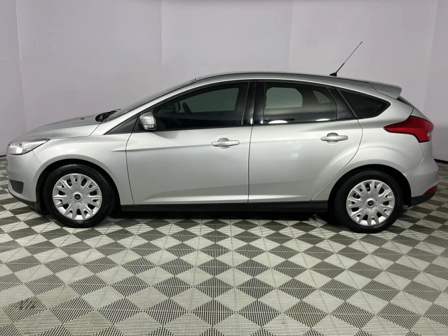 Used 2016 Ford Focus hatch 1.0T Ambiente - WeBuyCars  Witbank