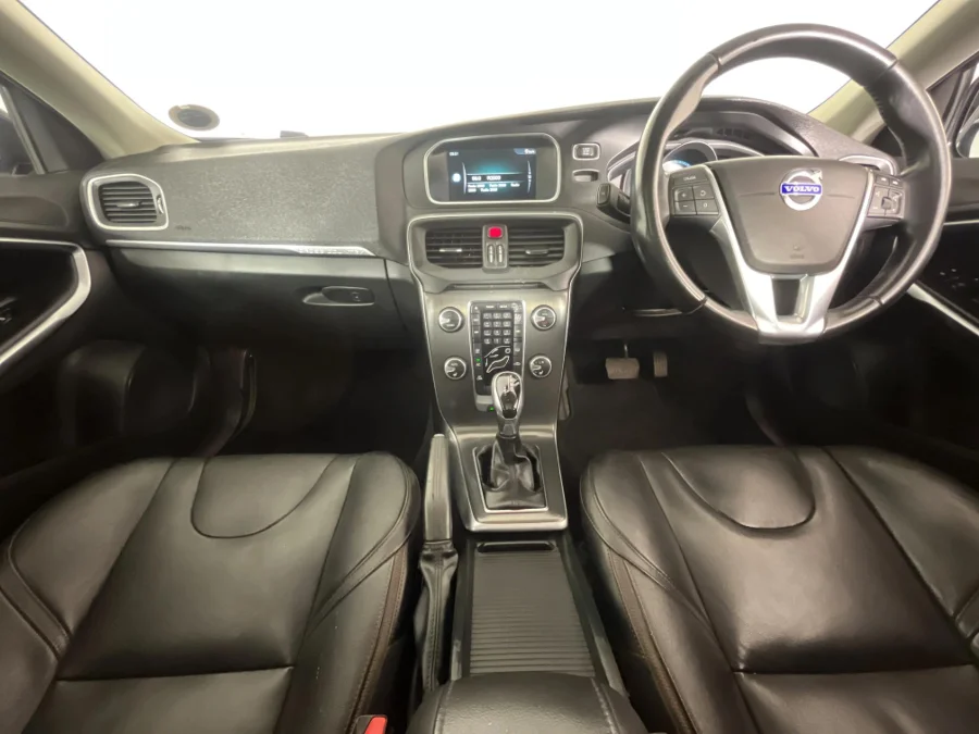 Used 2015 Volvo V40 Cross Country T4 Elite auto - WeBuyCars  Witbank