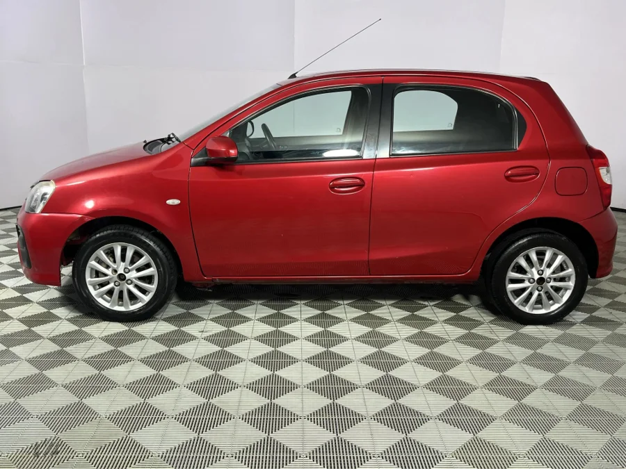 Used 2018 Toyota Etios hatch 1.5 Sprint - WeBuyCars  Witbank