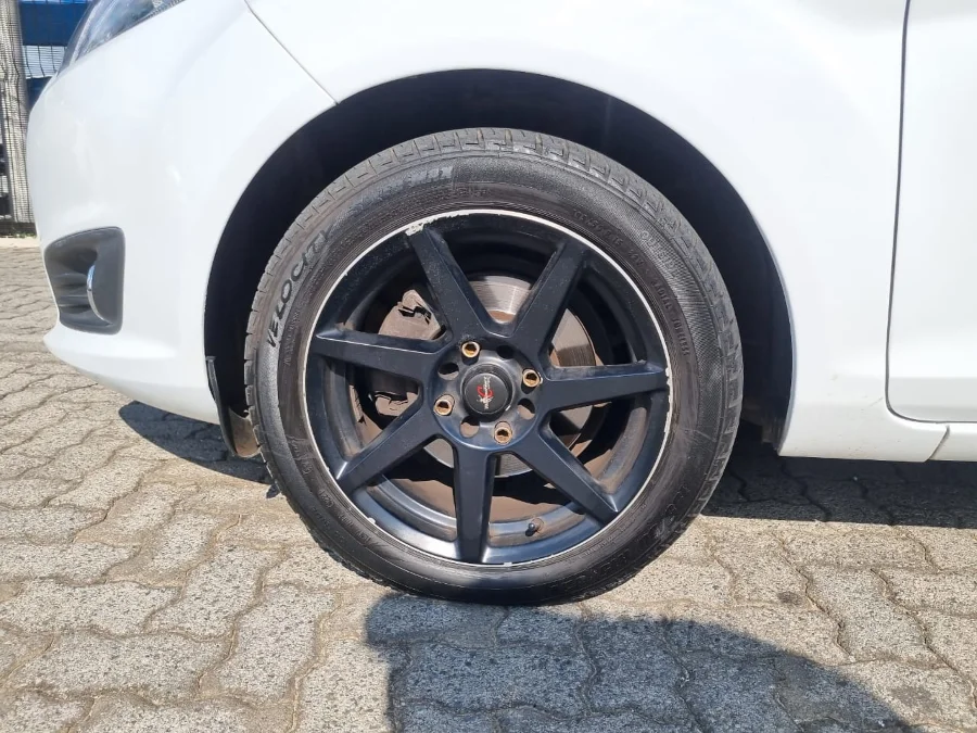 Used 2018 Ford Fiesta 5-door 1.0T Trend auto - Carbase Auto Used 2018 Ford Fiesta 5-door 1.0T Trend auto - Carbase Auto