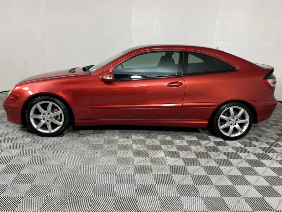 Used 2004 Mercedes-Benz C-Class C230 Kompressor Sports Coupé Evolution Touchshift - WeBuyCars The Dome Used 2004 Mercedes-Benz C-Class C230 Kompressor Sports Coupé Evolution Touchshift - WeBuyCars The Dome