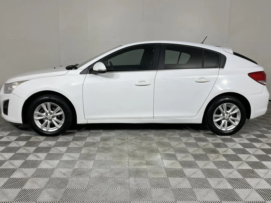 Used 2015 Chevrolet Cruze hatch 1.4T LS - WeBuyCars The Dome