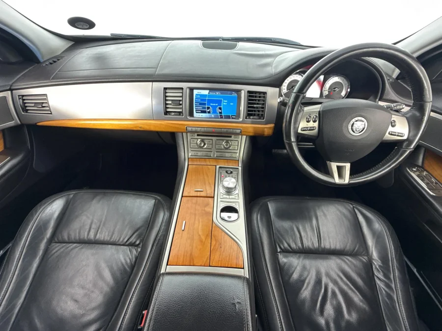 Used 2010 Jaguar XF 3.0 Luxury - WeBuyCars Vereeniging