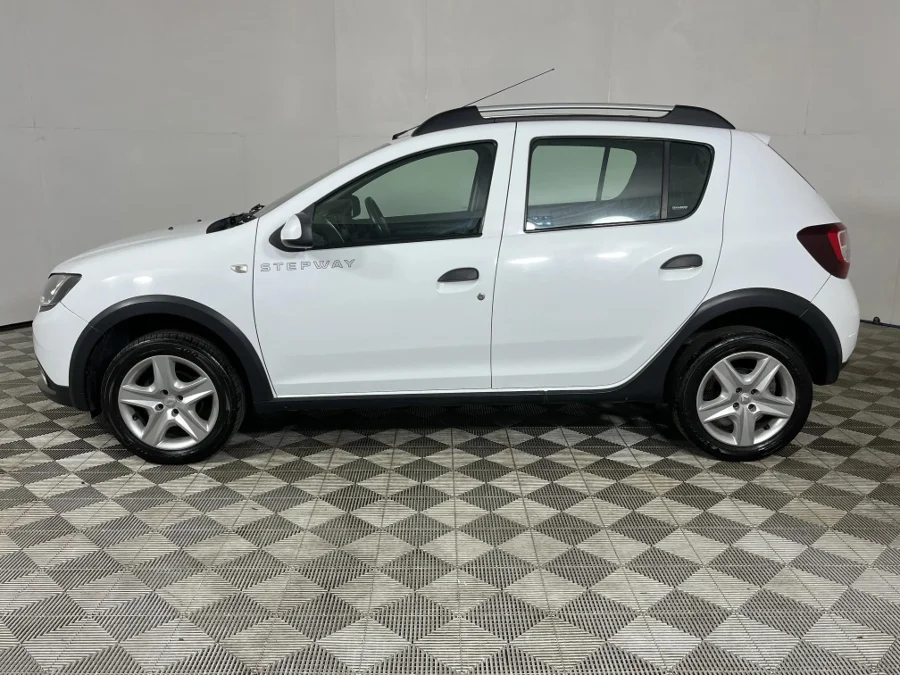 Used 2015 Renault Sandero Stepway 66kW turbo - WeBuyCars George