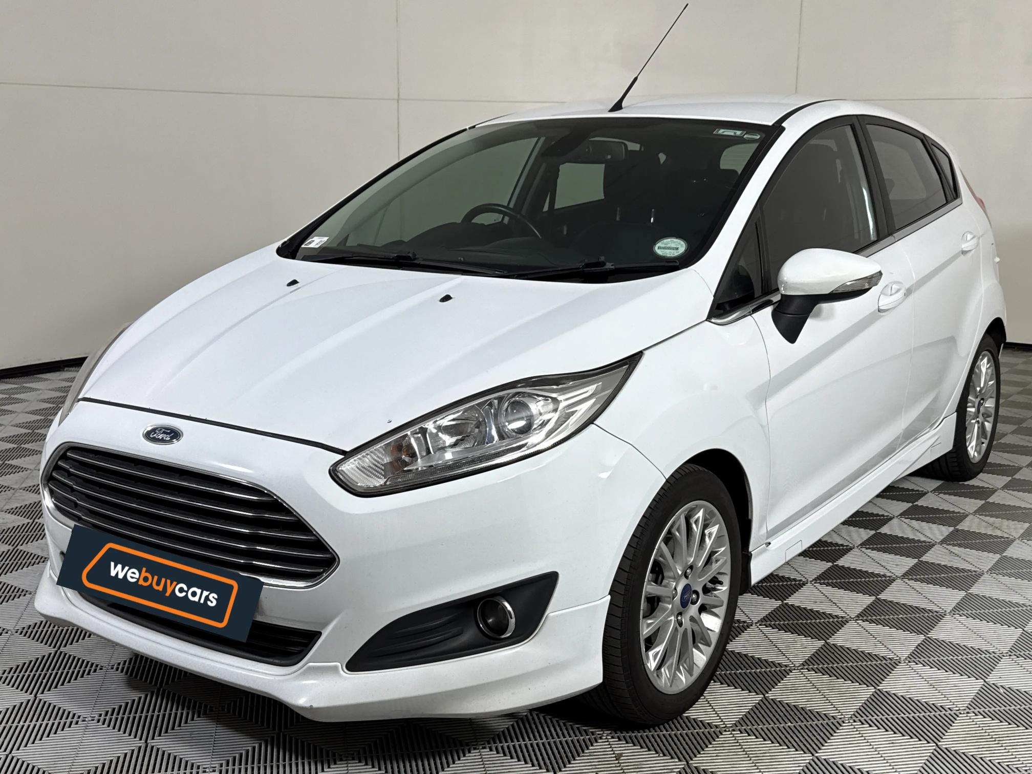 Used 2015 Ford Fiesta 5-door 1.0T Titanium auto