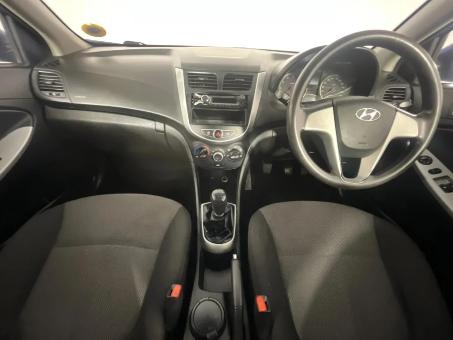 Used 2014 Hyundai Accent sedan 1.6 Motion - WeBuyCars Lansdowne