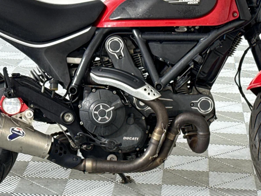 Used 2015 Ducati Scrambler Icon RED - WeBuyCars Midstream