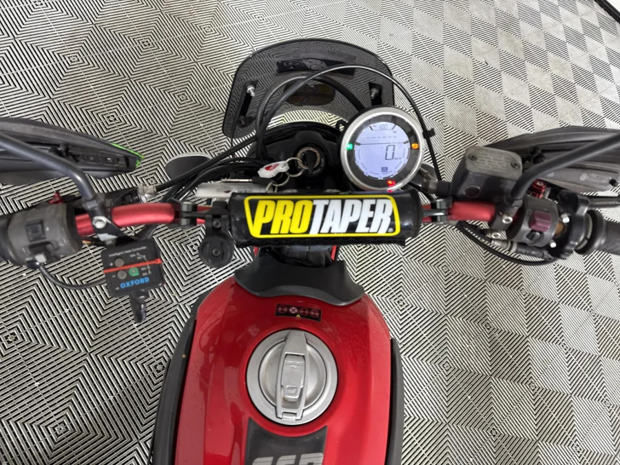 Used 2015 Ducati Scrambler Icon RED - WeBuyCars Midstream