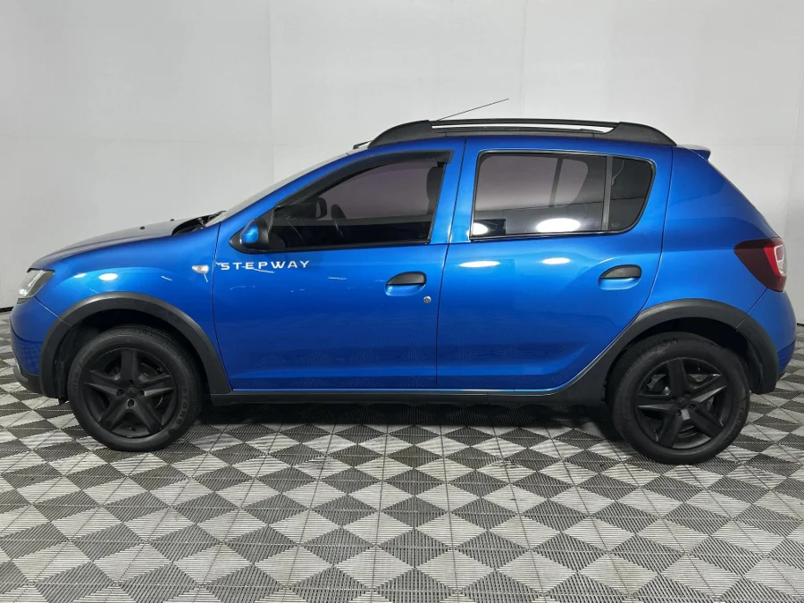 Used 2016 Renault Sandero Stepway 66kW turbo - WeBuyCars Lansdowne