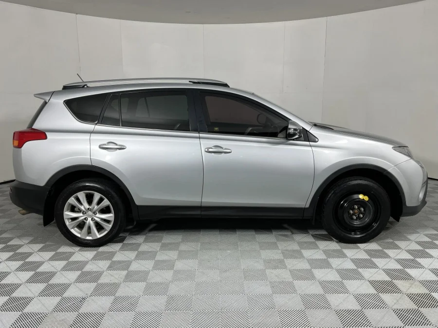 Used 2014 Toyota RAV4 2.5 AWD VX - WeBuyCars Gqeberha