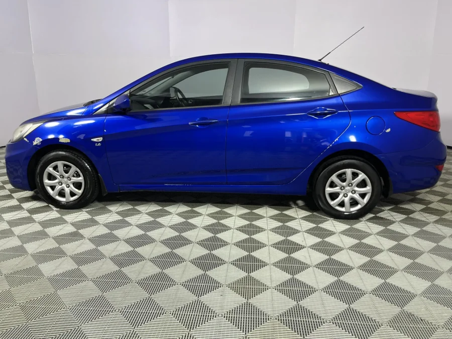 Used 2012 Hyundai Accent sedan 1.6 Motion - WeBuyCars Durban
