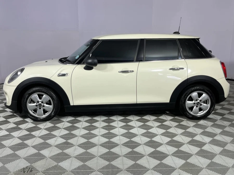 Used 2019 MINI Hatch Cooper Hatch 3-door - WeBuyCars Durban Used 2019 MINI Hatch Cooper Hatch 3-door - WeBuyCars Durban