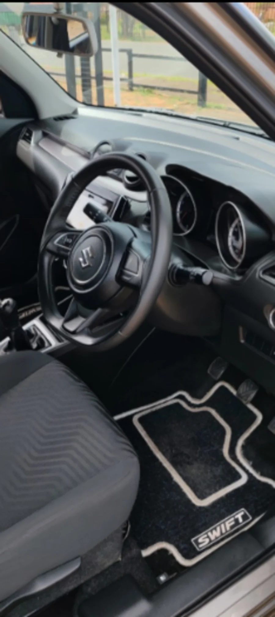 Used 2023 Suzuki Swift 1.2 GLX manual - Action Motors Lenasia Used 2023 Suzuki Swift 1.2 GLX manual - Action Motors Lenasia