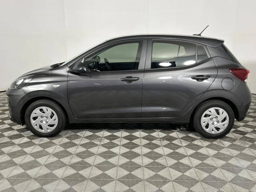 Used 2025 Hyundai Grand i10 1.0 Premium hatch - WeBuyCars Lansdowne