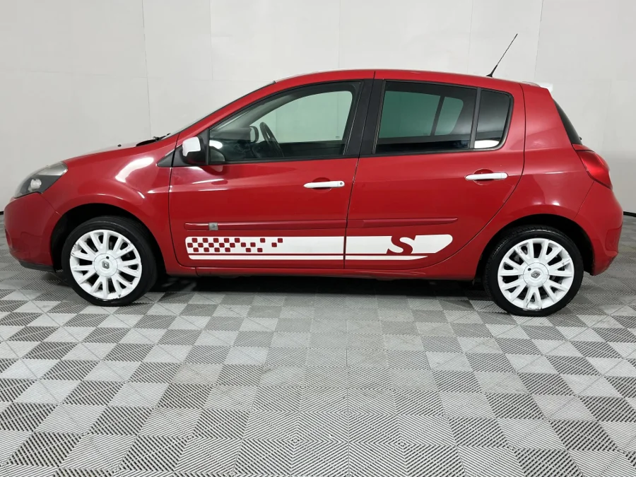 Used 2012 Renault Clio 1.6 S - WeBuyCars Gqeberha