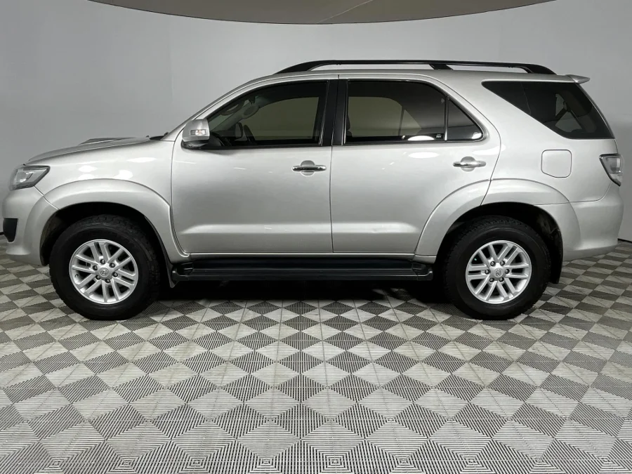 Used 2014 Toyota Fortuner 2.5D-4D auto - WeBuyCars Lansdowne