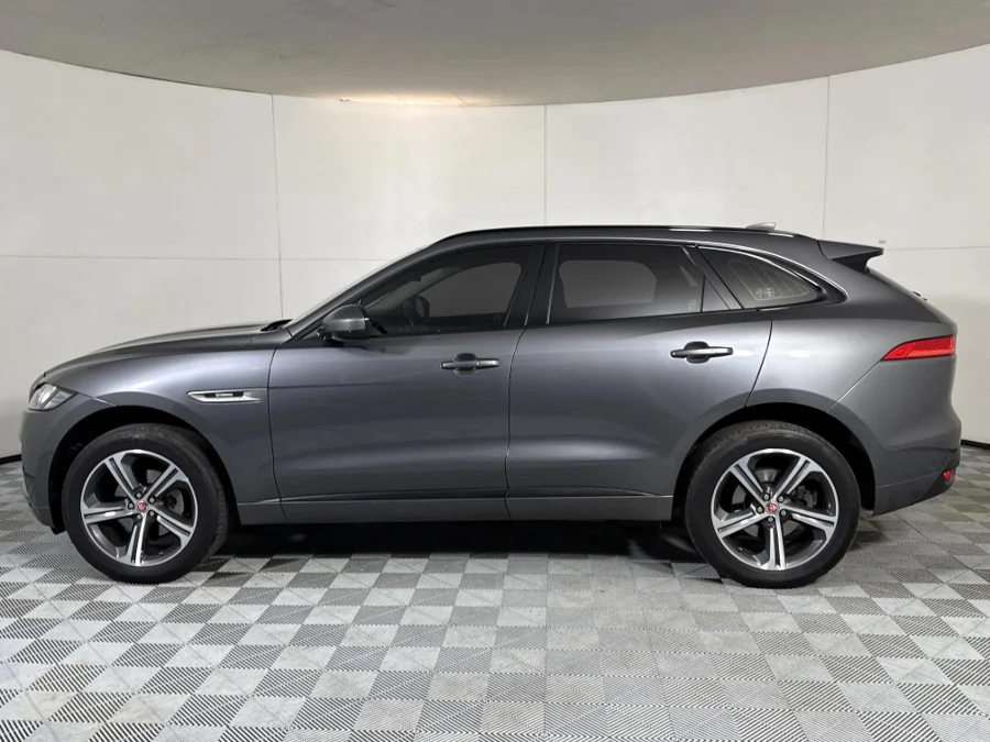 Used 2017 Jaguar F-Pace 25d AWD Chequered Flag - WeBuyCars Midstream