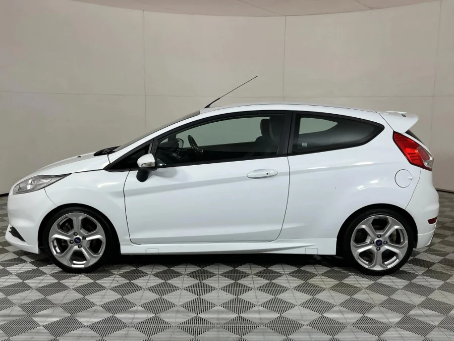 Used 2015 Ford Fiesta ST - WeBuyCars JHB South