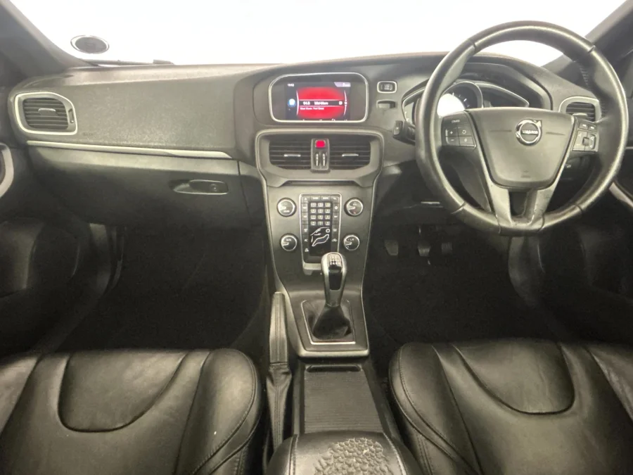 Used 2018 Volvo V40 D2 Kinetic - WeBuyCars Lansdowne