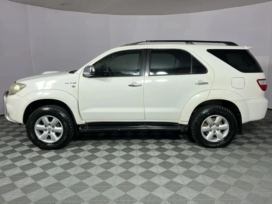 Used 2009 Toyota Fortuner 3.0D-4D 4x4 - WeBuyCars Witbank Used 2009 Toyota Fortuner 3.0D-4D 4x4 - WeBuyCars Witbank