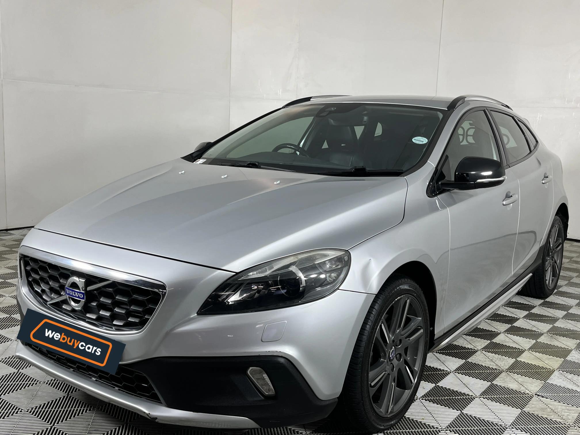 Used 2015 Volvo V40 Cross Country T4 Elite auto