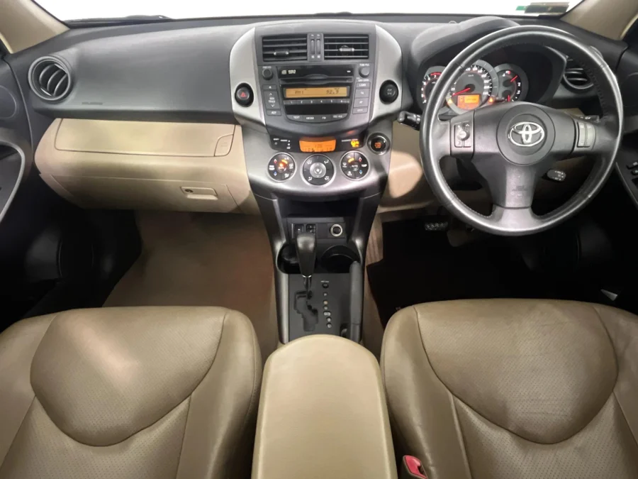 Used 2011 Toyota RAV4 2.0 VX auto - WeBuyCars Silverlakes Used 2011 Toyota RAV4 2.0 VX auto - WeBuyCars Silverlakes