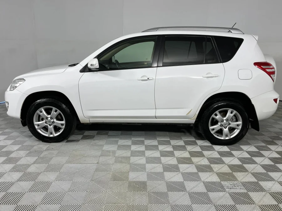 Used 2011 Toyota RAV4 2.0 VX auto - WeBuyCars Silverlakes Used 2011 Toyota RAV4 2.0 VX auto - WeBuyCars Silverlakes