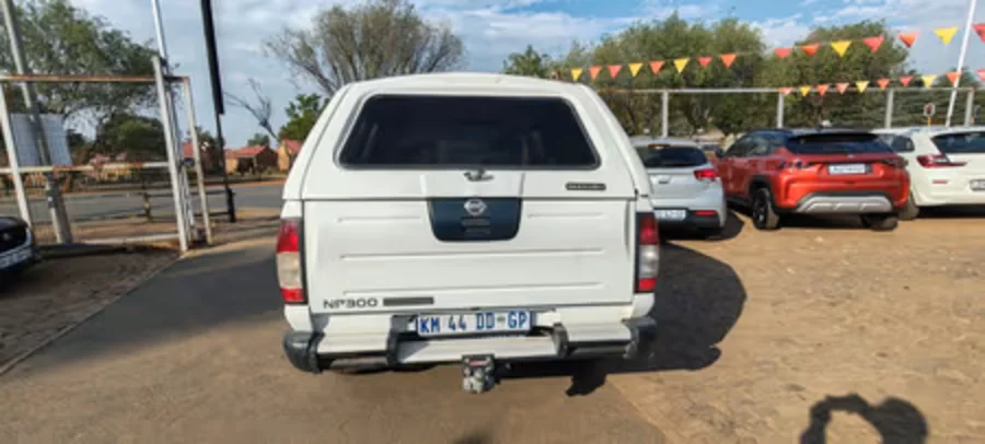 Used 2017 Nissan NP300 Hardbody 2.5TDi double cab Hi-rider - Action Motors Lenasia