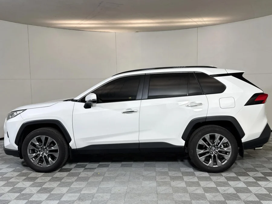 Used 2024 Toyota RAV4 2.0 VX - WeBuyCars Silverlakes