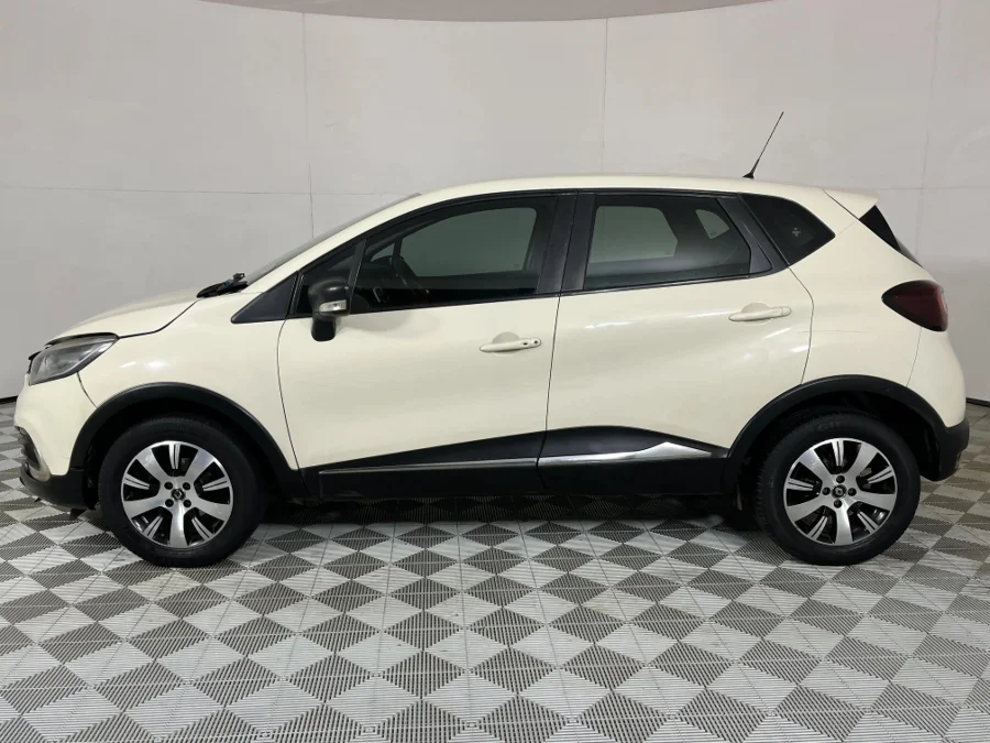 Used 2018 Renault Captur 66kW turbo Blaze - WeBuyCars JHB South Used 2018 Renault Captur 66kW turbo Blaze - WeBuyCars JHB South