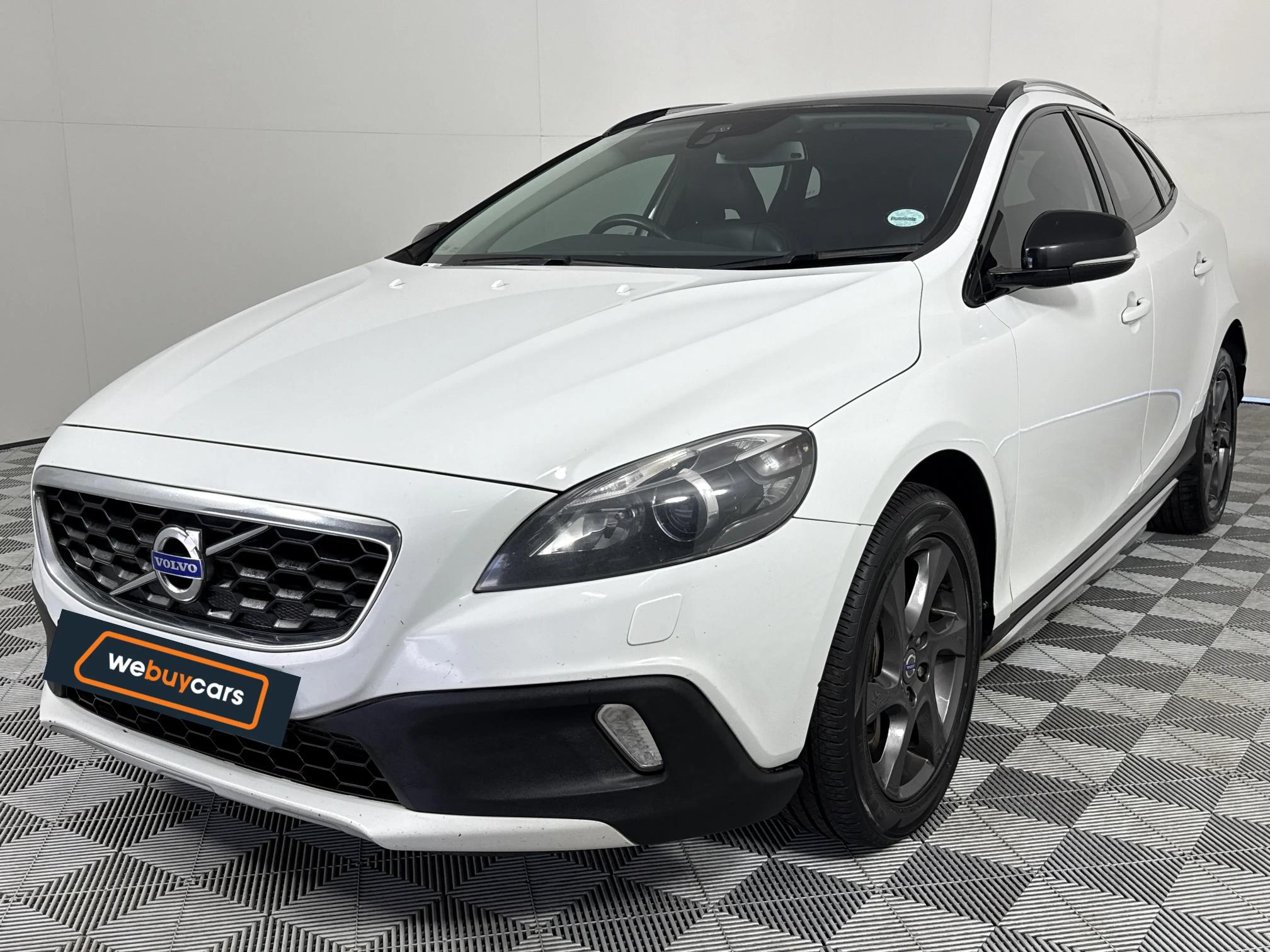 Used 2013 Volvo V40 Cross Country D4 Elite