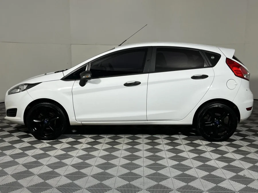 Used 2016 Ford Fiesta 5-door 1.0T Ambiente - WeBuyCars Germiston