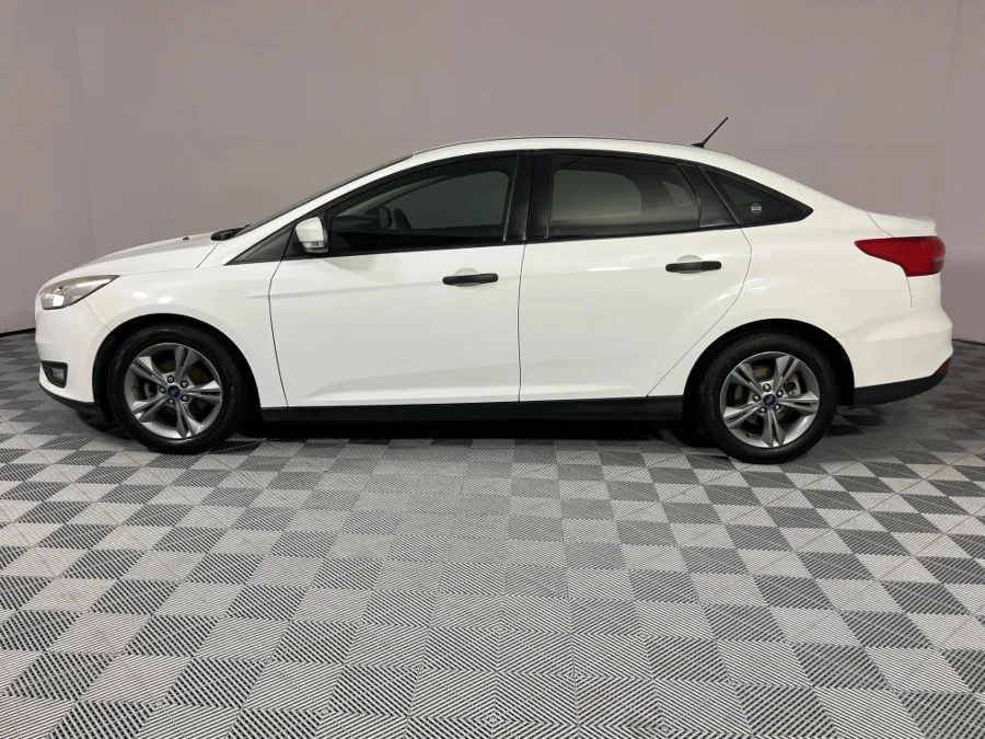 Used 2017 Ford Focus sedan 1.0T Ambiente - WeBuyCars Brackenfell Cape Town Used 2017 Ford Focus sedan 1.0T Ambiente - WeBuyCars Brackenfell Cape Town