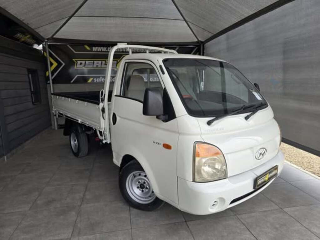Used 2009 Hyundai H-100 Bakkie 2.6D tipper
