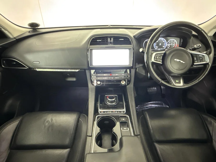 Used 2017 Jaguar F-Pace 20d AWD Chequered Flag - WeBuyCars Midstream